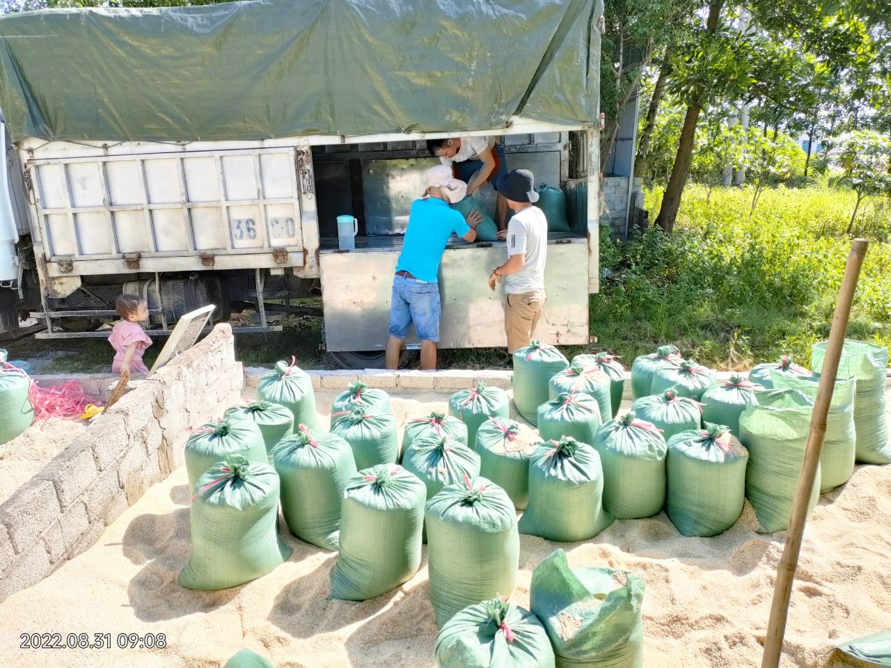 Apuwa Việt Nam, nhà cung cấp cát, sỏi thạch anh và than hoạt tính tại các tỉnh phía Bắc